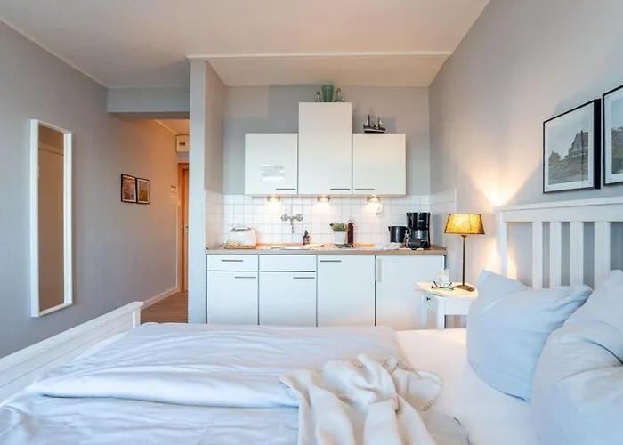 Strandhotel-heiligenhafen-wohnung-214-typ-i 4*